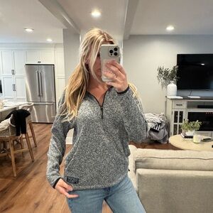VS pink quarter zip size XS